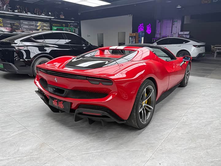 Фото 4 - Ferrari 296