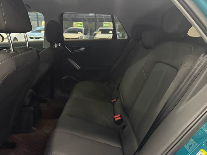 Фото 10 - Audi Q2L