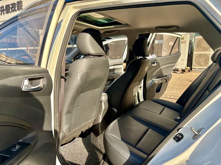 Фото 8 - Kia KX1