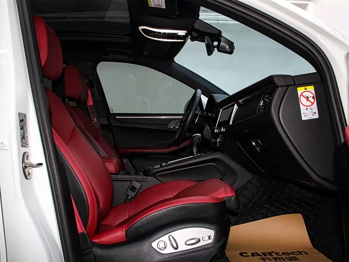 Фото 10 - Porsche Macan