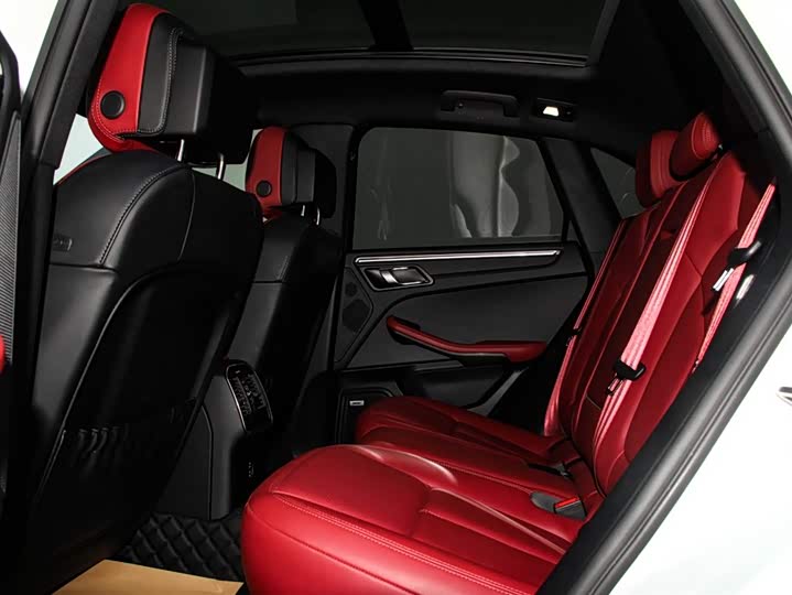 Фото 11 - Porsche Macan