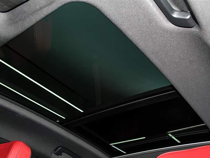 Фото 15 - Porsche Macan