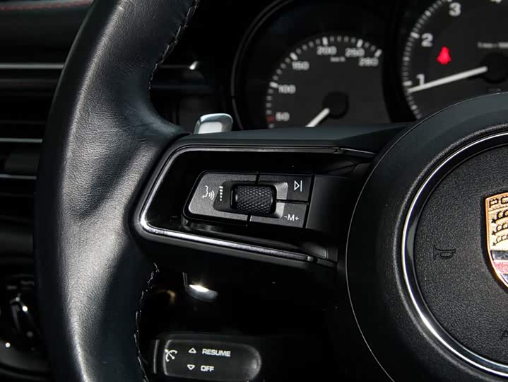 Фото 16 - Porsche Macan