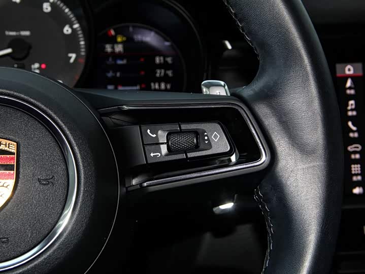 Фото 17 - Porsche Macan