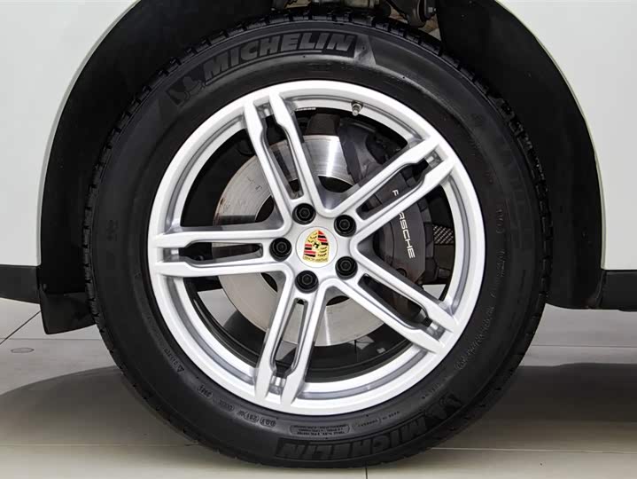 Фото 28 - Porsche Macan