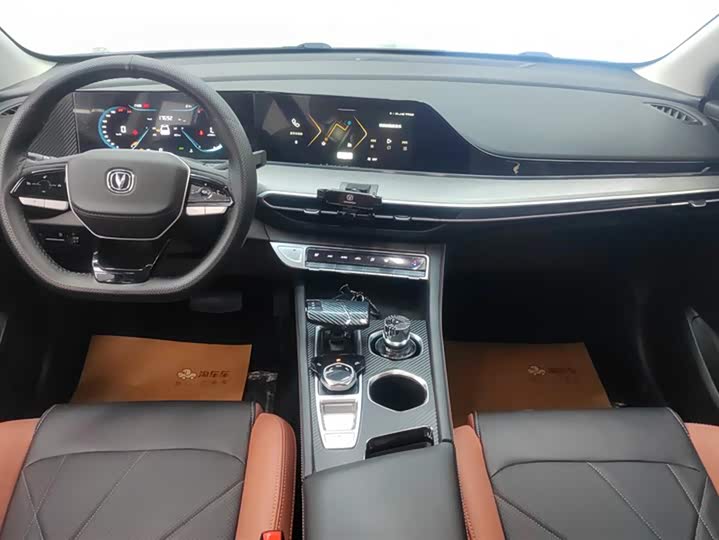 Фото 12 - Changan Eado Plus