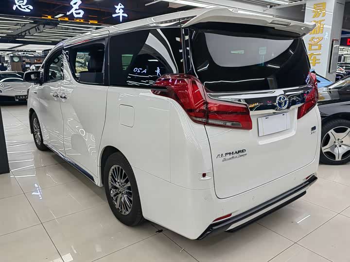 Фото 7 - Toyota Alphard