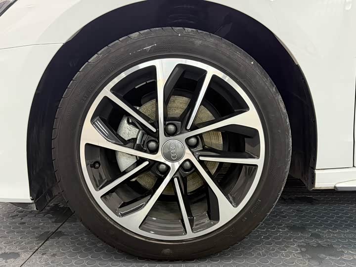 Фото 12 - Audi A3