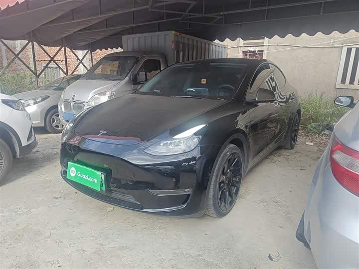 Фото 1 - Tesla Model Y