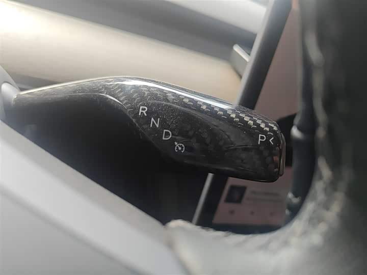 Фото 14 - Tesla Model Y