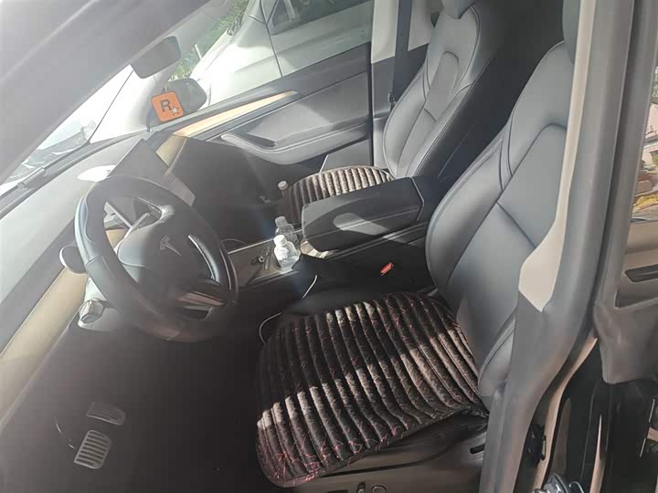 Фото 15 - Tesla Model Y