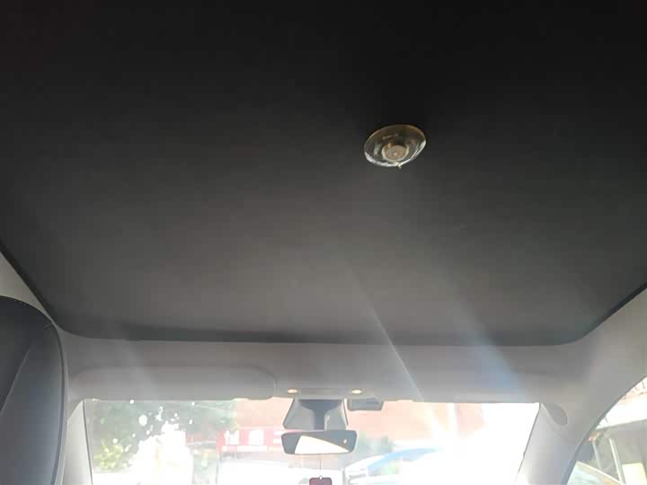 Фото 18 - Tesla Model Y