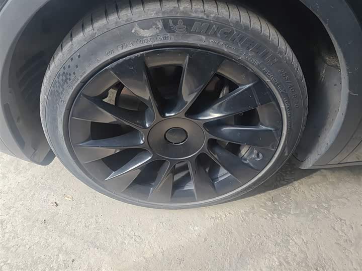 Фото 23 - Tesla Model Y