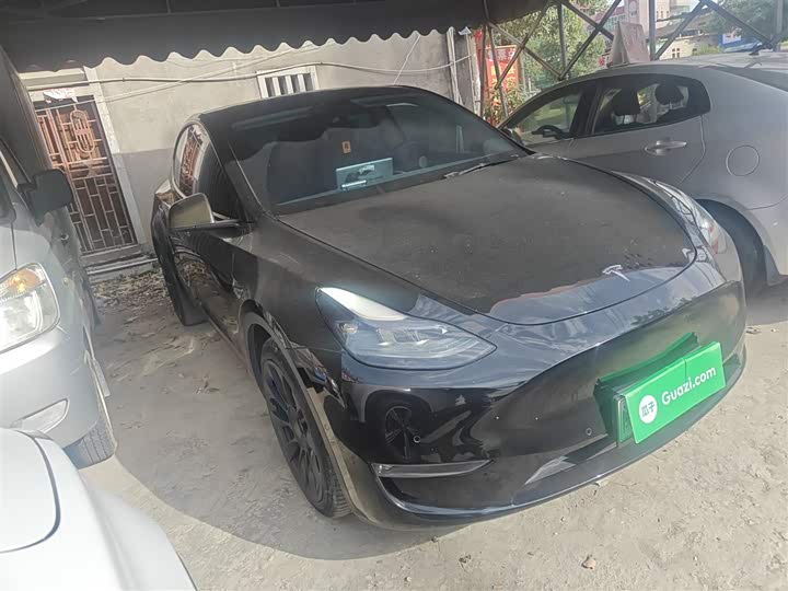 Фото 4 - Tesla Model Y