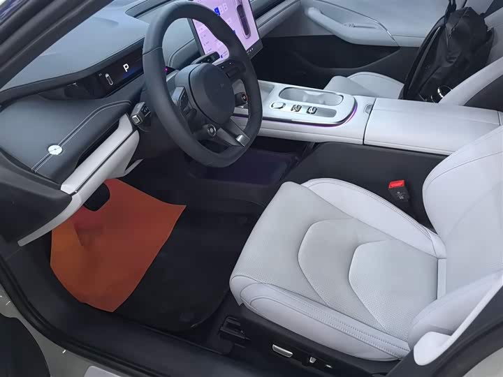 Фото 15 - Xiaomi SU7