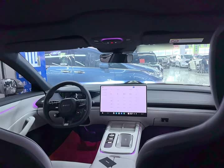 Фото 18 - Xiaomi SU7