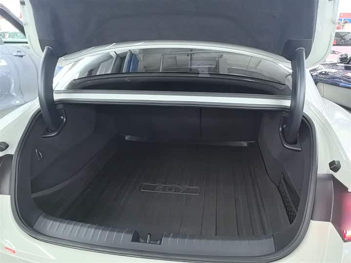 Фото 19 - Xiaomi SU7