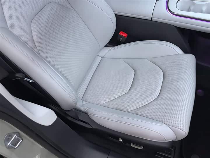 Фото 25 - Xiaomi SU7