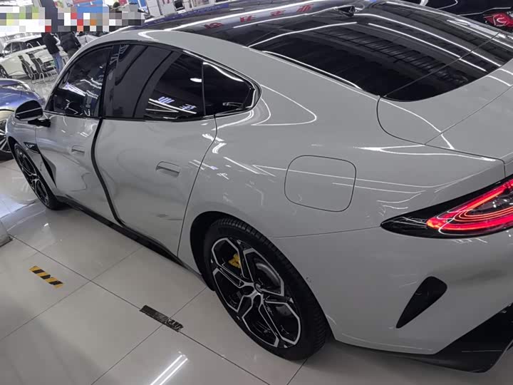 Фото 5 - Xiaomi SU7