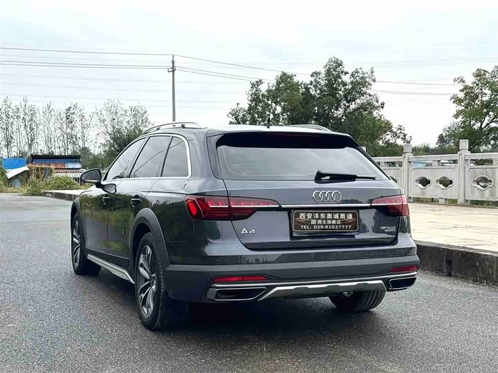 Фото 4 - Audi A4