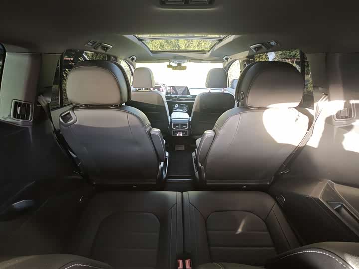 Фото 10 - Volkswagen Talagon