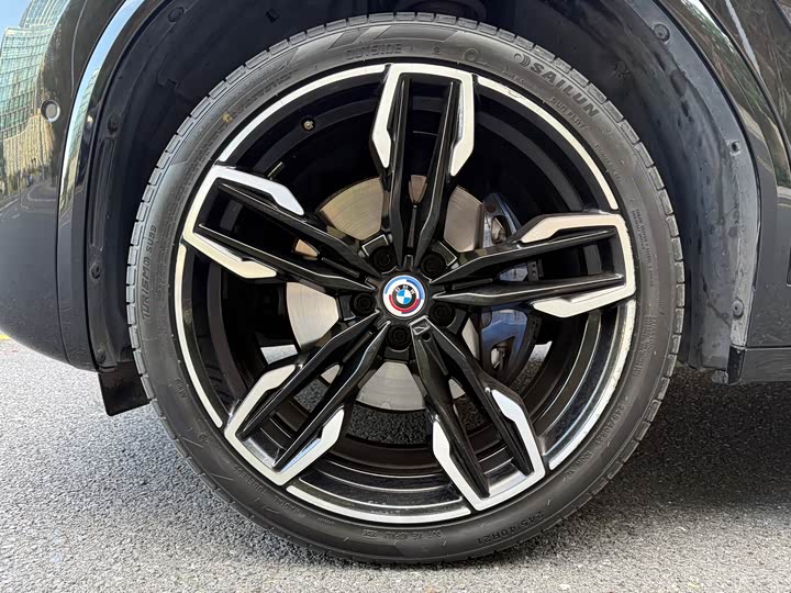 Фото 17 - BMW X4