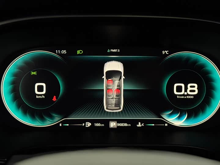 Фото 22 - Roewe iMax 8