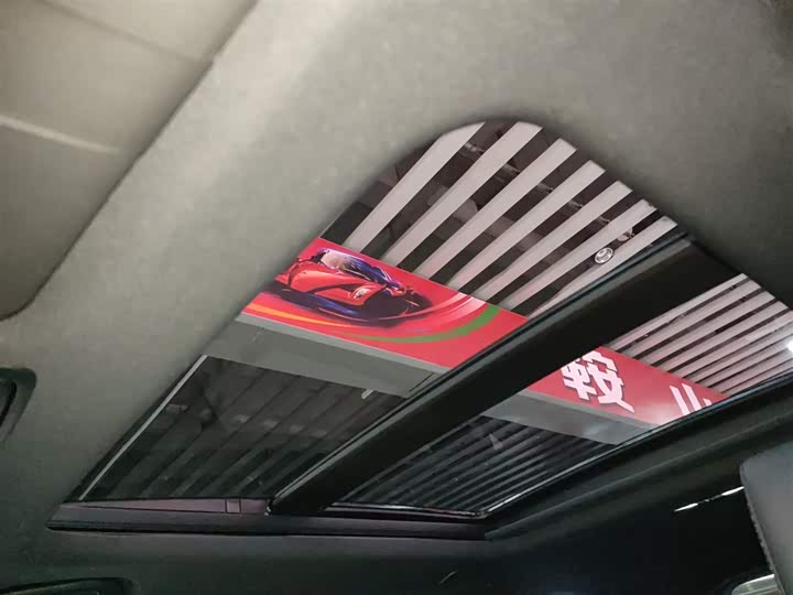 Фото 18 - Honda CR-V