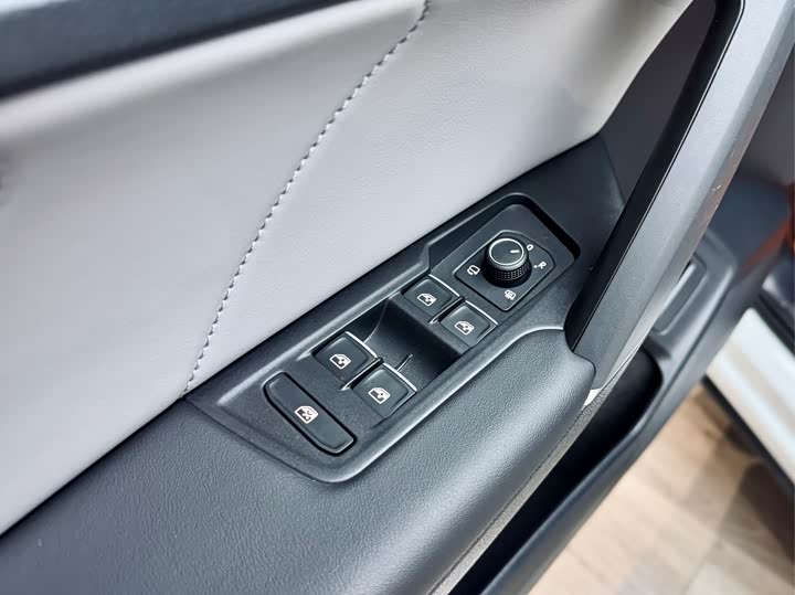 Фото 15 - Volkswagen Tayron