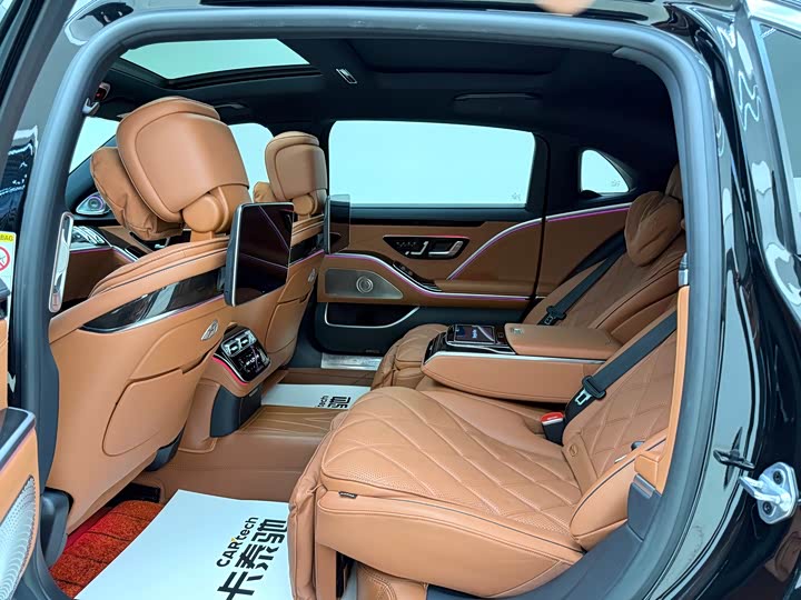 Фото 20 - Mercedes-Benz Maybach S-Class