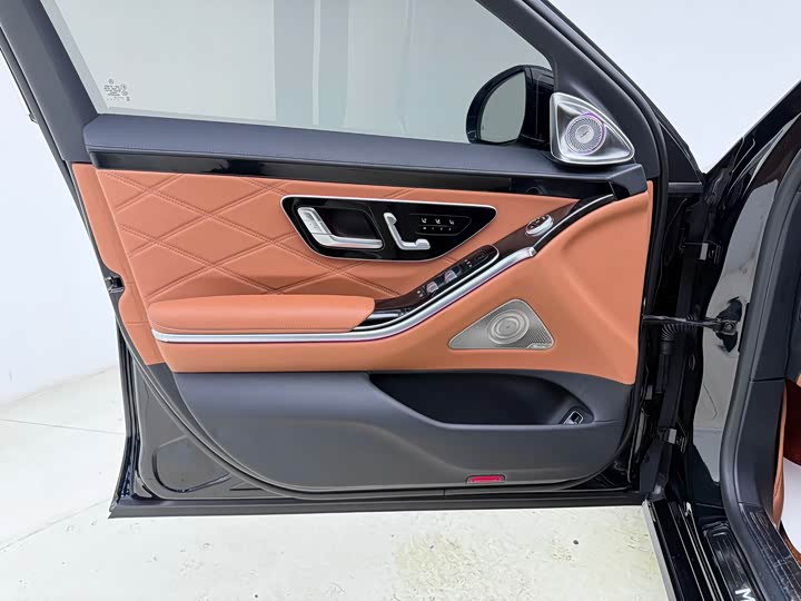 Фото 7 - Mercedes-Benz Maybach S-Class