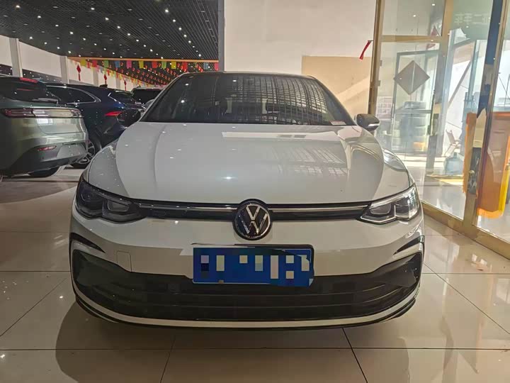 Фото 2 - Volkswagen Golf
