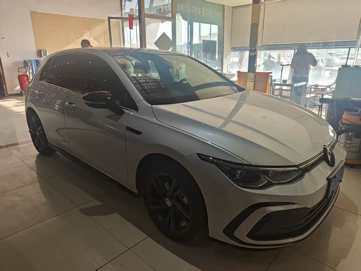 Фото 3 - Volkswagen Golf