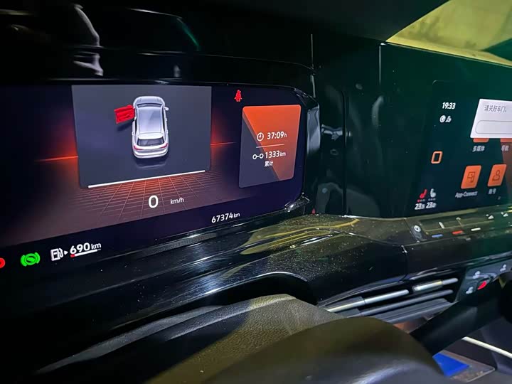 Фото 6 - Volkswagen Golf