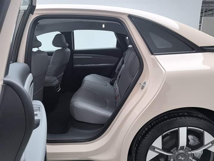 Фото 15 - XPeng Mona M03