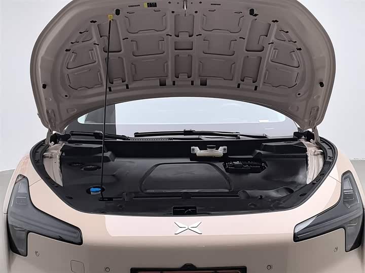 Фото 6 - XPeng Mona M03