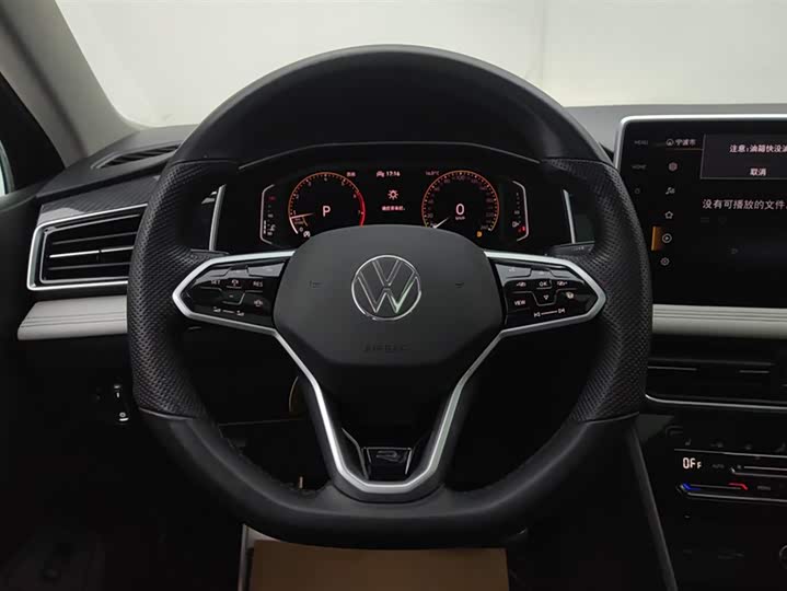 Фото 15 - Volkswagen Tiguan L Pro