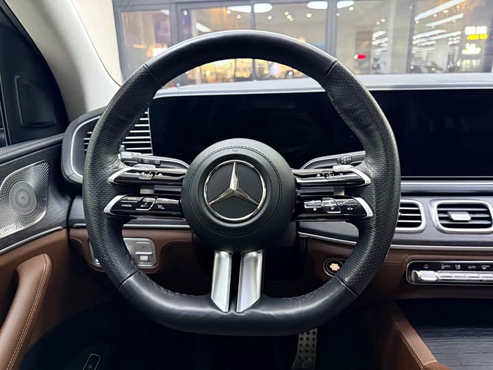 Фото 14 - Mercedes-Benz GLS-Class