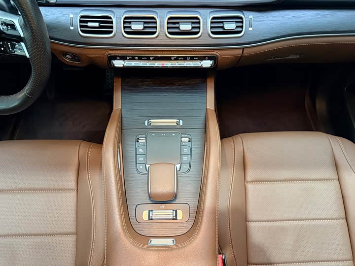 Фото 16 - Mercedes-Benz GLS-Class