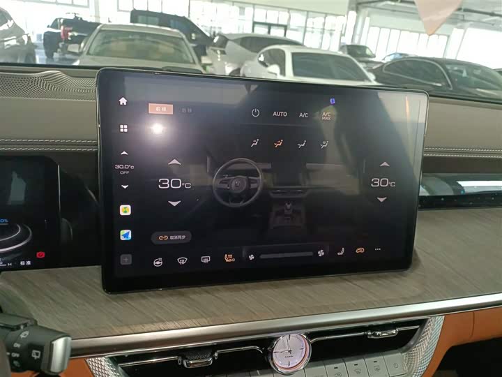 Фото 13 - Tank 500