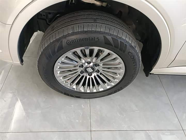 Фото 23 - Tank 500