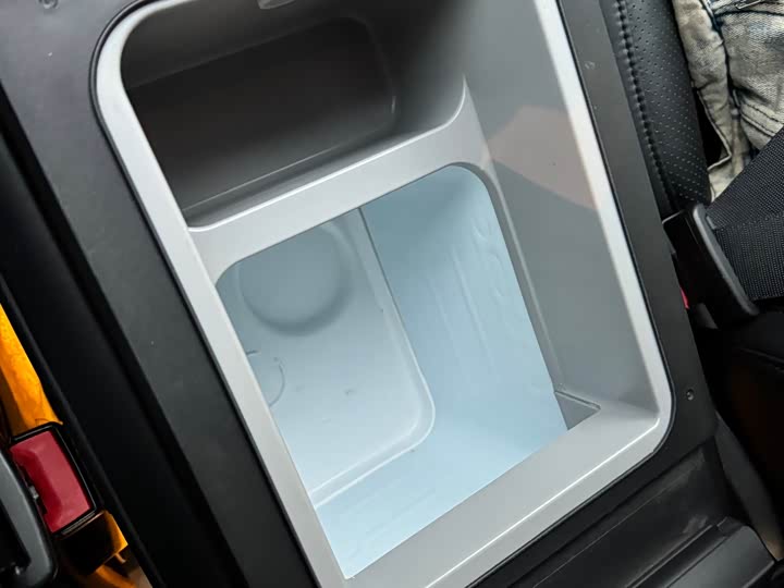 Фото 26 - Mercedes-Benz V-Class