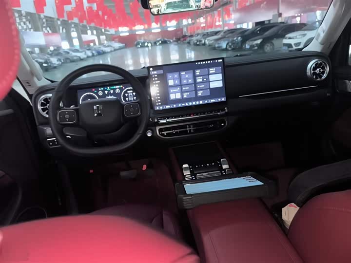 Фото 10 - Tank 300 Hybrid