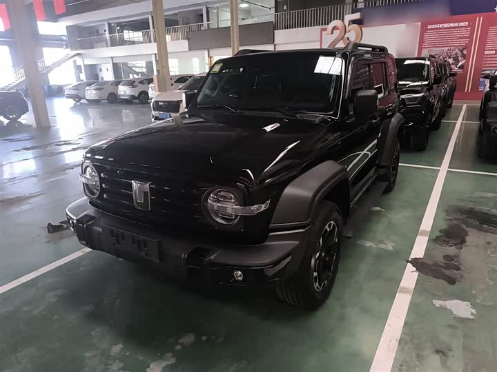 Фото 2 - Tank 300 Hybrid