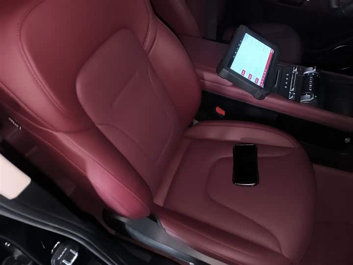 Фото 25 - Tank 300 Hybrid