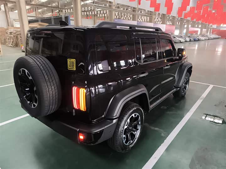 Фото 7 - Tank 300 Hybrid