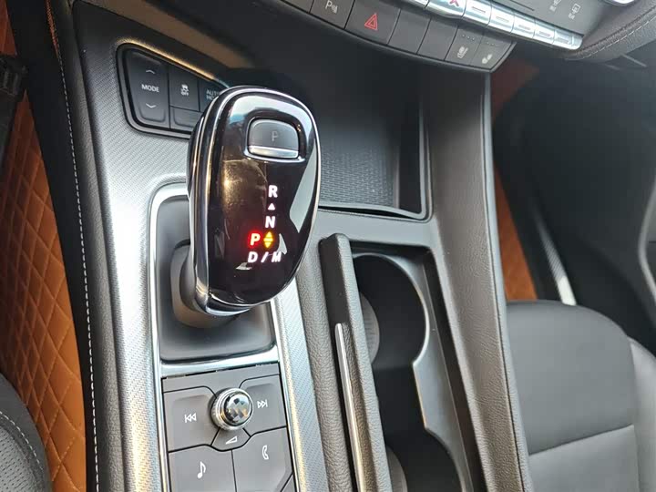 Фото 14 - Cadillac CT5