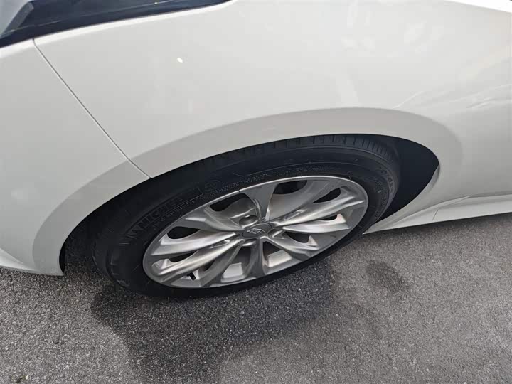 Фото 23 - Cadillac CT5