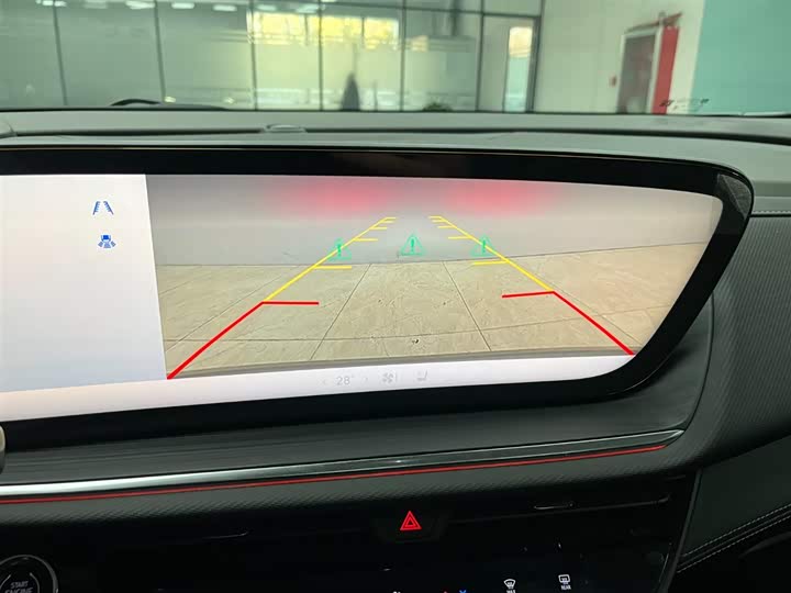 Фото 8 - Buick Envision S