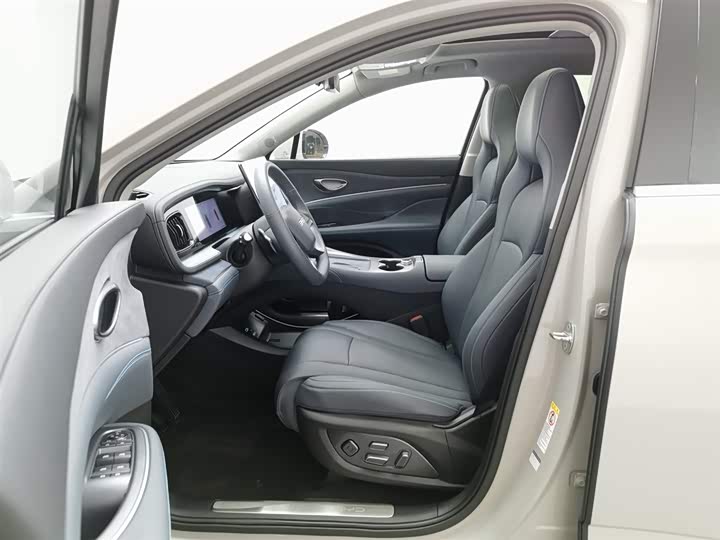 Фото 10 - BYD Sea Lion 07 DM-i Hybrid